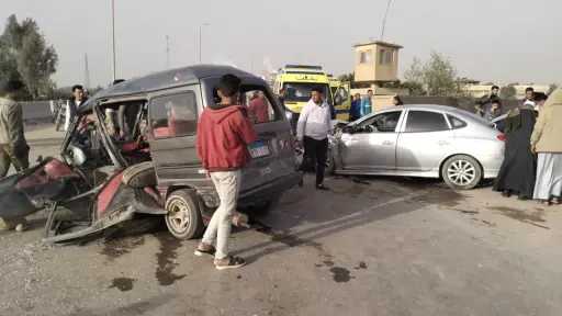 إصابة 5 أشخاص في تصادم 3 سيارات بطريق... إصابة 5 أشخاص في تصادم 3 سيارات بطريق الخانكة – أبو زعبل بالقليوبية