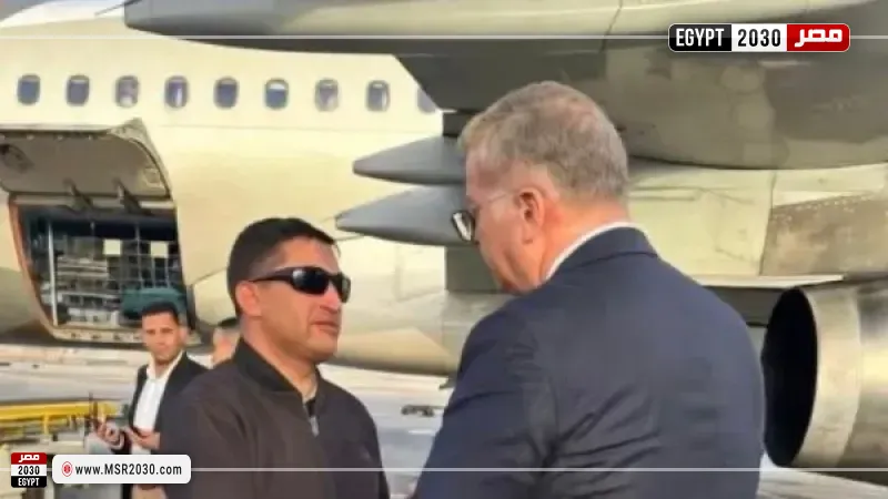 وزير البترول وقيادات النقابة يستقبلون جثمان المهندس حسام صادق 