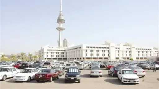 بعد تعرضه لاستهداف إيراني.. الكويت: استئناف العمل بمجمع الوزارات غدا