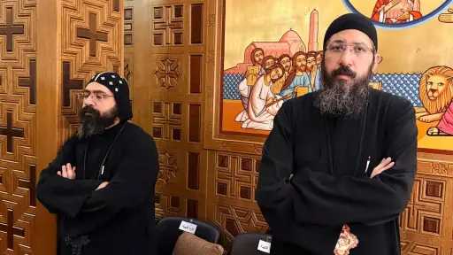 الكنائس تبدأ صلوات الإثنين من البصخة المقدسة وسط أجواء روحانية