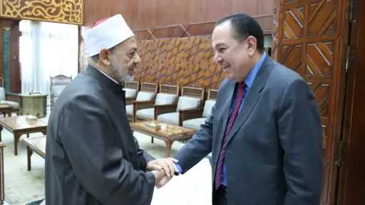 شيخ الأزهر يستقبل السفير الكويتي لدى القاهرة لبحث سبل تعزيز التعاون المشترك