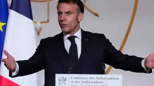 بعد 3 سنوات ونصف.. الإفراج عن فرنسيين محتجزين في إيران