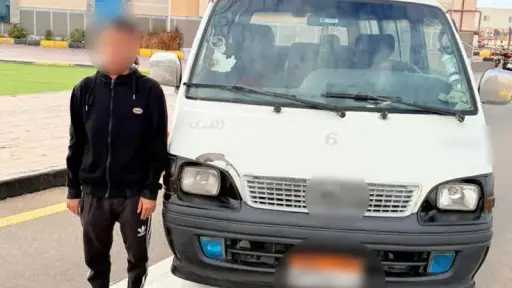 ضبط سائق ميكروباص تعدّى على مواطن بسبب خلاف على خط السير في البحر الأحمر