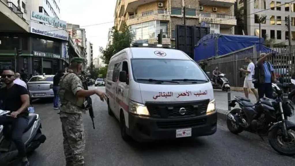 الصليب الأحمر اللبناني: 100 سيارة إسعاف تتعامل مع ضحايا العدوان الإسرائيلي على بيروت