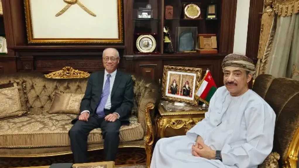 سلطنة عمان ولاتفيا تبحثان تطورات الأوضاع بعد وقف الحرب في إيران