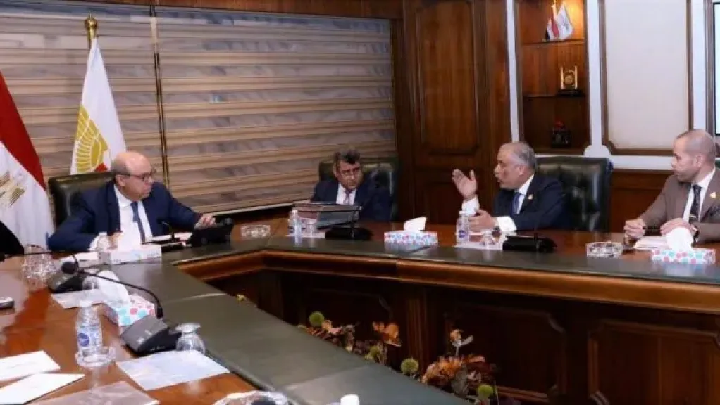 وزير الطيران يستقبل نواب البرلمان لتعزيز آليات العمل المشترك وتطوير المنظومة