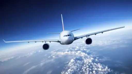 البحرين تعيد فتح مجالها الجوي بعد إغلاقه بسبب... البحرين تعيد فتح مجالها الجوي بعد إغلاقه بسبب الحرب