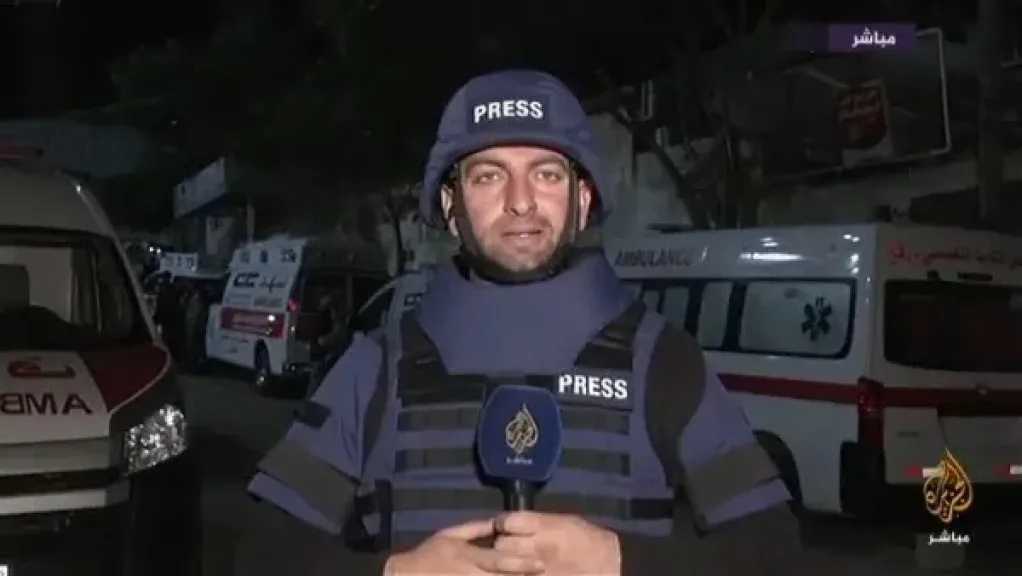 شاهد.. لحظة استهداف الجيش الإسرائيلي لسيارة الصحفي محمد وشاح