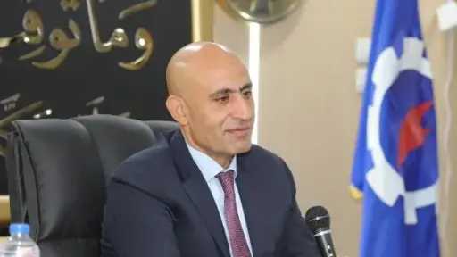 وزير التعليم يشيد بجهود معلم من ذوي الهمم... وزير التعليم يشيد بجهود معلم من ذوي الهمم مثمنًا حرصه على آداء رسالته