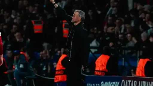 لويس إنريكي يشيد بسلوت رغم الفوز: اس«تحققنا نتيجة أكبر أمام ليفربول»