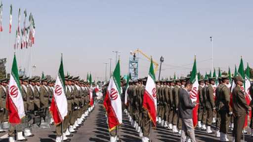 الجيش الإيراني يعلن استعداده لحرب طويلة إذا فشلت المفاوضات مع واشنطن
