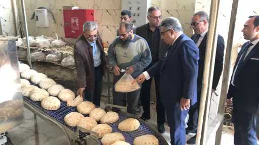 محافظ الدقهلية في جولة تفقدية بمخبز المحافظة للخبز المدعم بالمنصورة