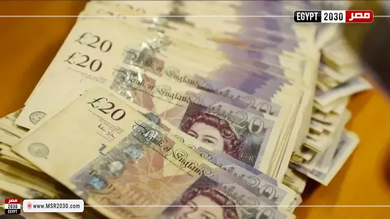 الجنيه الإسترليني يتراجع مع تجدد الطلب على الدولار وسط هشاشة وقف إطلاق النار