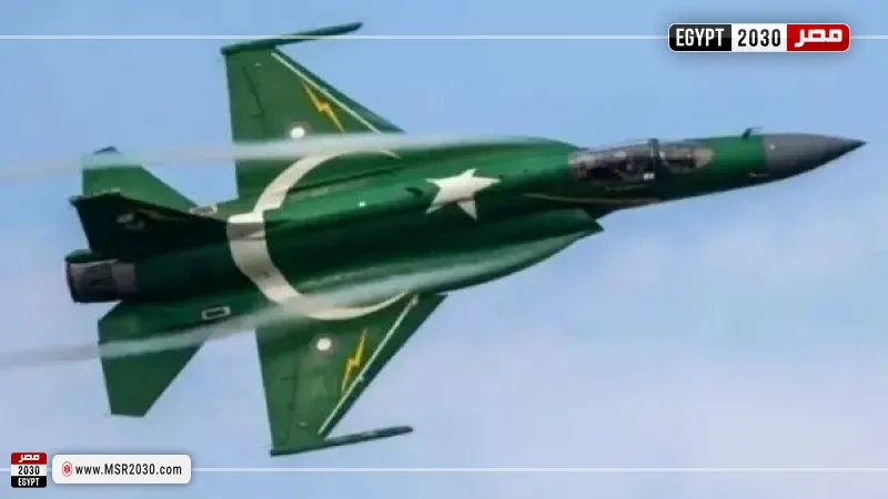 رصد مقاتلات باكستانية ترافق طائرات الوفد الإيراني فوق بندر عباس