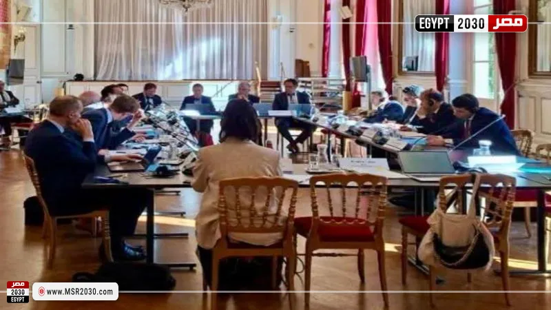 جانب من المشاورات 