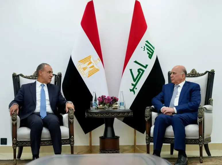 وزير الخارجية يبحث مع نظيره العراقي سبل دعم العلاقات الثنائية والتطورات الإقليمية
