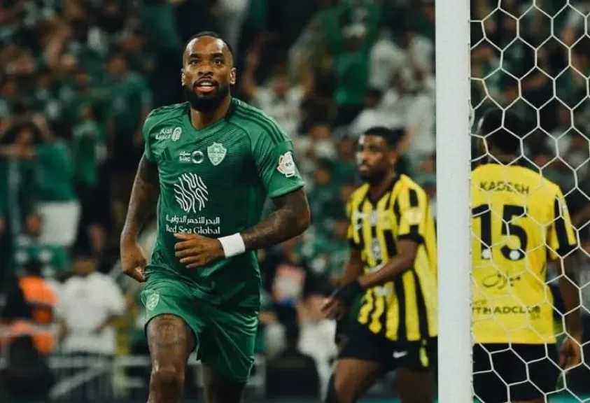 تصعيد ناري في أزمة مباراة الأهلي والفيحاء.. تبرئة الحكم وتهديدات بعقوبات قاسية ضد توني وجالينو