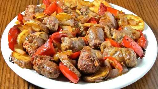 طريقة عمل السجق بالبصل والطماطم طريقة عمل السجق بالبصل والطماطم