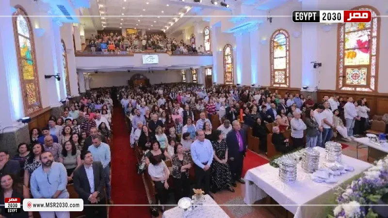 رئيس الطائفة الإنجيلية يشارك في الجمعة العظيمة