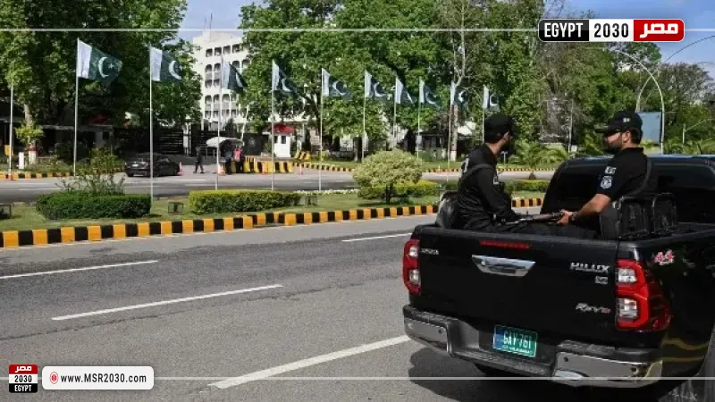 الكوماندوز الباكستاني ينتشر في إسلام أباد لتأمين وفدي واشنطن وطهران