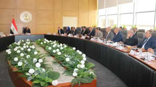 وزير الكهرباء يتابع إجراءات كفاءة الطاقة وترشيد الاستهلاك وتأمين التغذية