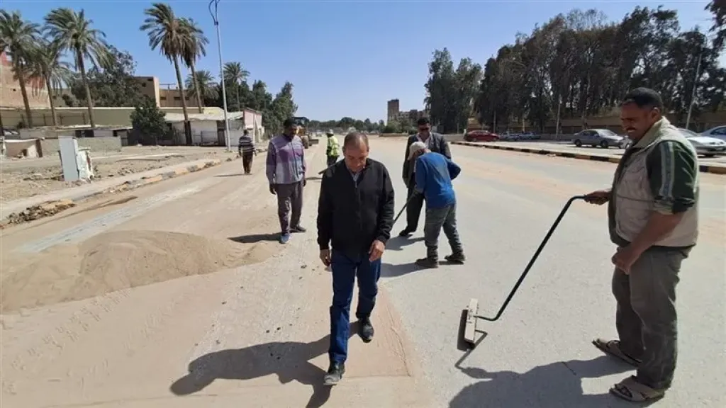 خطة زمنية  لرفع كفاءة النظافة والطرق في أبوالنمرس بالجيزة