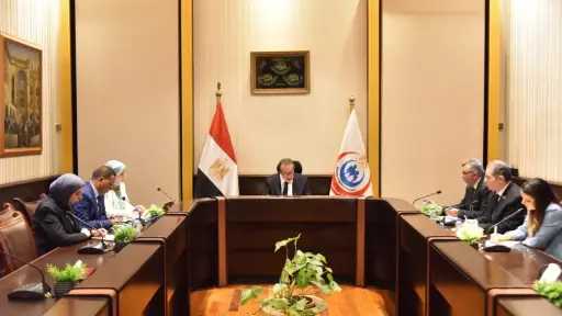 وزير الصحة يبحث تجهيز المنشآت الطبية بالتعاون مع... وزير الصحة يبحث تجهيز المنشآت الطبية بالتعاون مع المجموعة العلمية لتطوير البنية التعليمية والصحية
