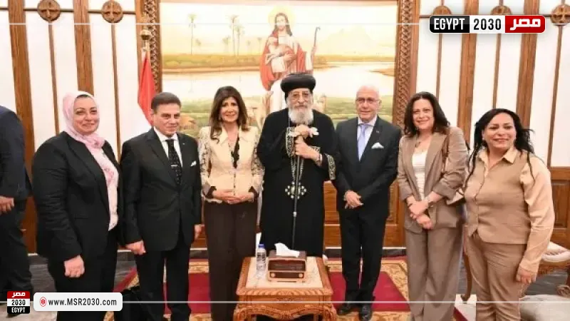 قداسة البابا يستقبل وفد جمعية أصدقاء متحف الحضارة