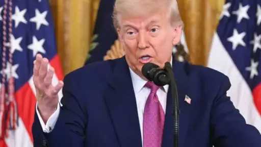 أكسيوس عن مسئول أمريكي: نريد انتزاع ورقة الضغط بشأن هرمز من أيدي الإيرانيين