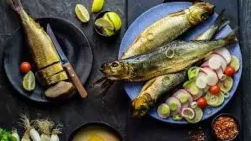 الصحة: نصائح طبي لتجنب أخطار التسمم الناتج عن تناول الأسماك المملحة