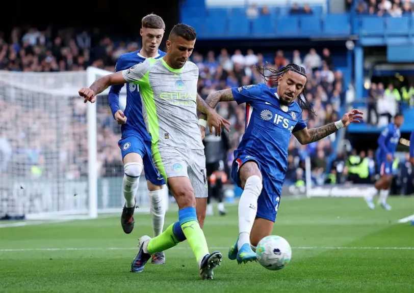 مانشستر سيتي يكتسح تشيلسي بثلاثية نظيفة ويواصل مطاردة الصدارة في البريميرليج