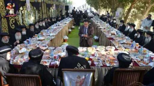 البابا تواضروس يشارك رهبان وادي النطرون احتفالات شم النسيم