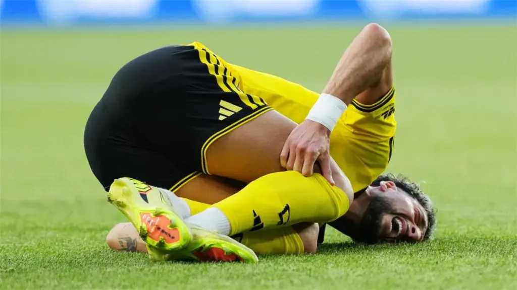 سأعود أقوى.. أول تعليق من وسام أبو علي بعد إصابته بالرباط الصليبي