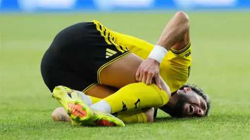 سأعود أقوى.. أول تعليق من وسام أبو علي... سأعود أقوى.. أول تعليق من وسام أبو علي بعد إصابته بالرباط الصليبي