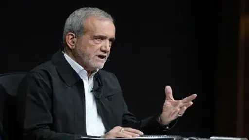 الرئيس الإيراني: مستعدون للحوار مع واشنطن ضمن الأطر القانونية وتحذير من تهديد الملاحة في هرمز