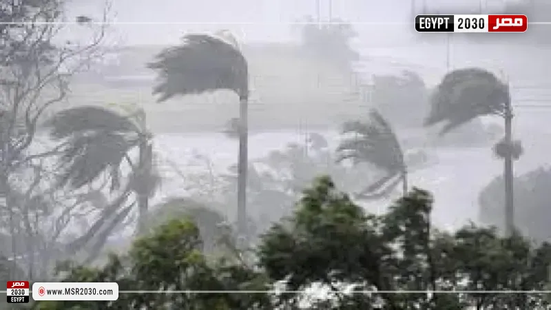 إعصار سينلاكو فائق القوة يصل إلى جزر ماريانا الشمالية النائية بالمحيط الهادئ