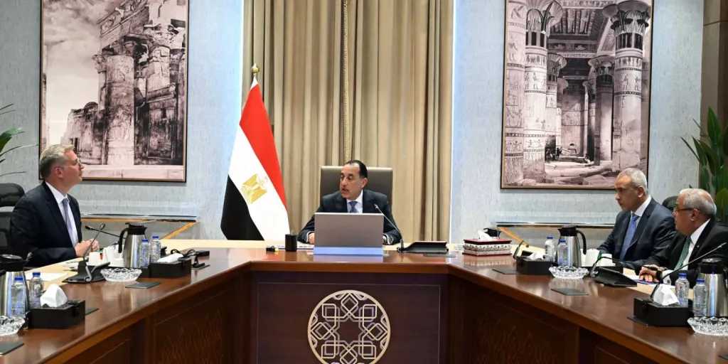 البدء في إجراءات القيد المؤقت في البورصة لـ 10 شركات تتبع قطاع البترول