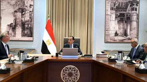 البدء في إجراءات القيد المؤقت في البورصة لـ... البدء في إجراءات القيد المؤقت في البورصة لـ 10 شركات تتبع قطاع البترول