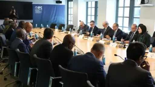 وزير الخارجية: الاقتصاد المصري صامد بفضل الإصلاحات.. وتعزيز دور القطاع الخاص أولوية