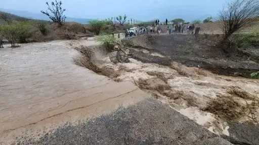 اليمن.. سيول تعز تتسبب بمقتل 22 شخصا وتشريد أكثر من 12 ألف أسرة