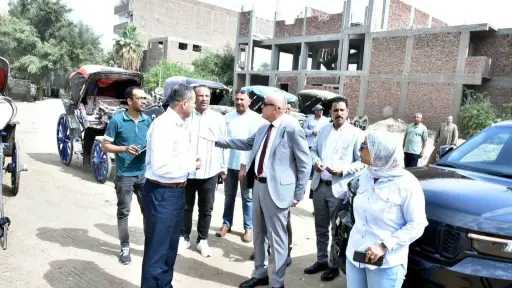 محافظ الأقصر يوجه بإقامة موقف سرفيس بالكرنك ومشاتل... محافظ الأقصر يوجه بإقامة موقف سرفيس بالكرنك ومشاتل زراعية لدعم الخدمات والتجميل