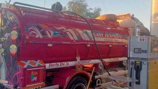 تموين قنا يضبط صاحب محطة وقود بتهمة تهريب 16 ألف لتر سولار لبيعها في السوق السوداء