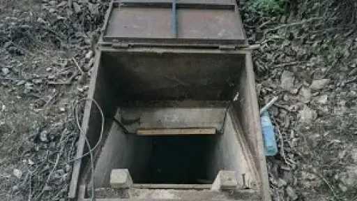 سوريا: إحباط تهريب 6 آلاف صاعق إلى لبنان... سوريا: إحباط تهريب 6 آلاف صاعق إلى لبنان واكتشاف نفق لتهريب الأسلحة في حمص