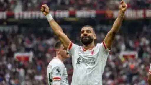 مكافأة خاصة من جماهير ليفربول لـ محمد صلاح بعد تألقه أمام إيفرتون بالدوري الإنجليزي