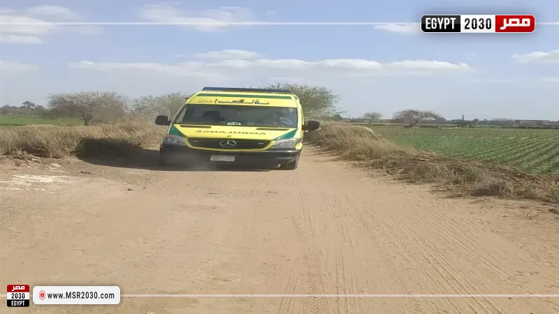 الاسعاف تنقل المصابين 