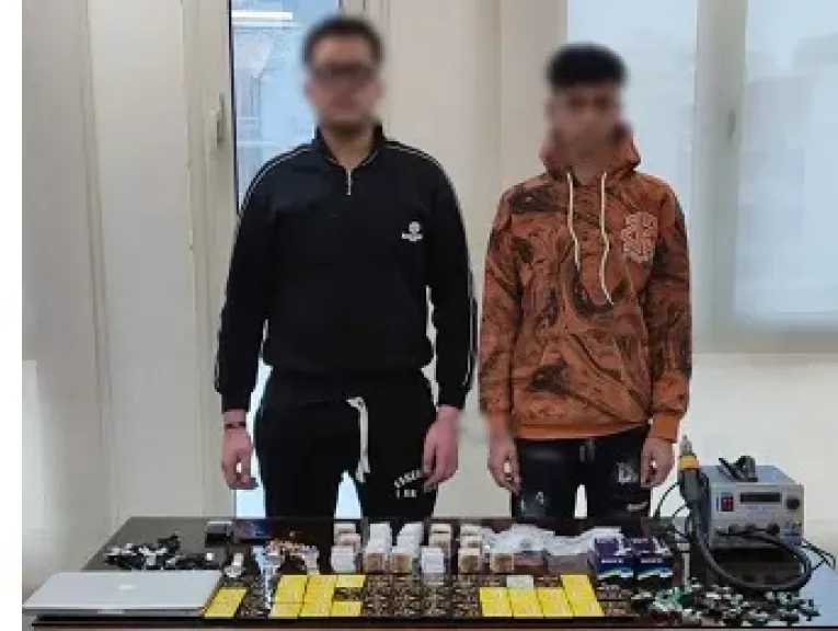قبل امتحانات الثانوية العامة.. ضبط شخصين يروجان لبيع سماعات غش في الجيزة