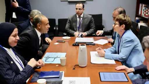 وزير الخارجية يبحث مع البنك الأوروبي توسيع الاستثمارات ودعم الاقتصاد المصري