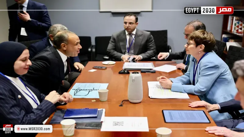 وزير الخارجية يبحث مع البنك الأوروبي توسيع الاستثمارات ودعم الاقتصاد المصري