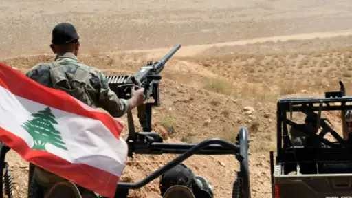 الجيش اللبناني يدعو السكان إلى توخي الحذر قبيل دخول وقف إطلاق النار حيز التنفيذ