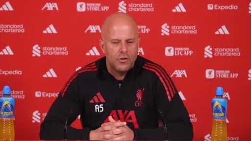 سلوت يتحدث بصراحة: لن نعوض محمد صلاح بنفس الطريقة